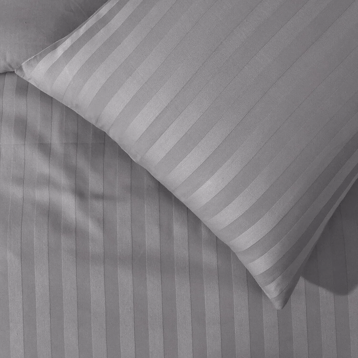 Sleepdown Hotel Collection Satin Stripe 235 Thread Count Pure Cotton KING SIZE Duvet Set