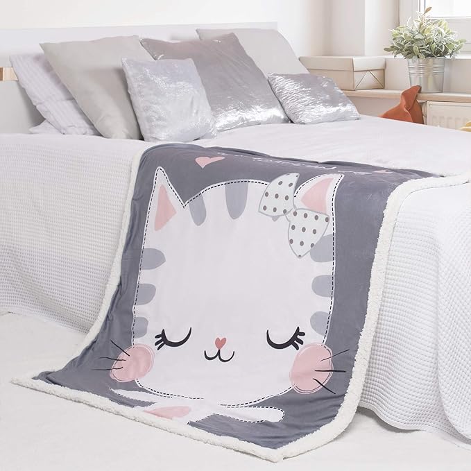 Kitty Fleece Sherpa Blanket Nursery Throw– Grey with Cat Print, 101x127cm