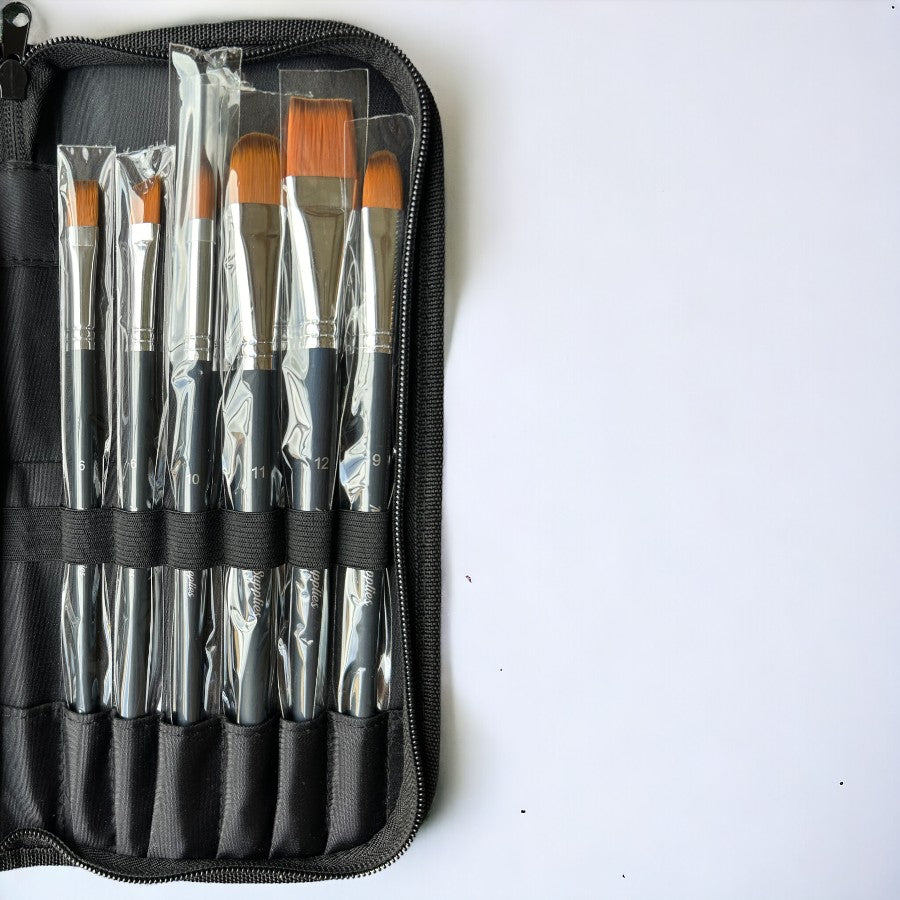 MozArt - Watercolour Brushes - 15 Pack with Premium Organizing Case