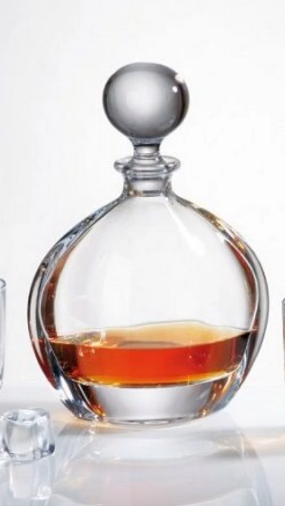 Bohemia Crystal 22oz (650ml) Whiskey Decanter – Hand-Blown Czech Crystal Glass