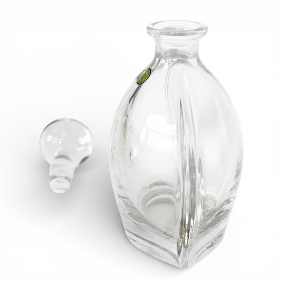 Bohemia Crystal 22oz (650ml) Whiskey Decanter – Hand-Blown Czech Crystal Glass
