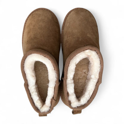 Just Sheepskin Boot Slippers in Chesnut Brown - Size UK 8 / EUR 42