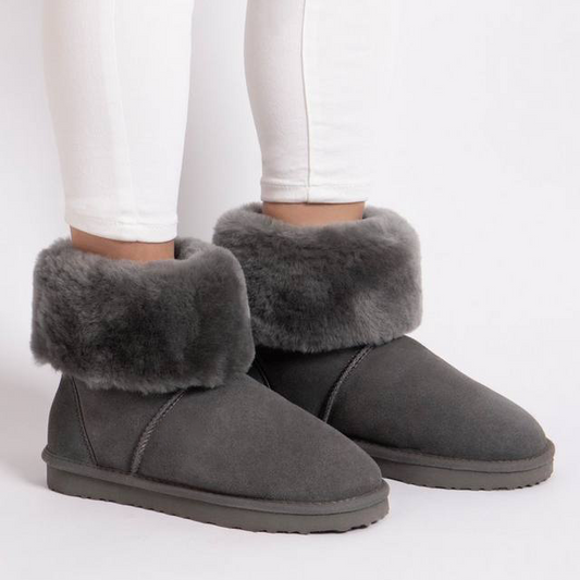 Just Sheepskin Women's Cornwall Sheepskin Boots - Granite, Size UK 4