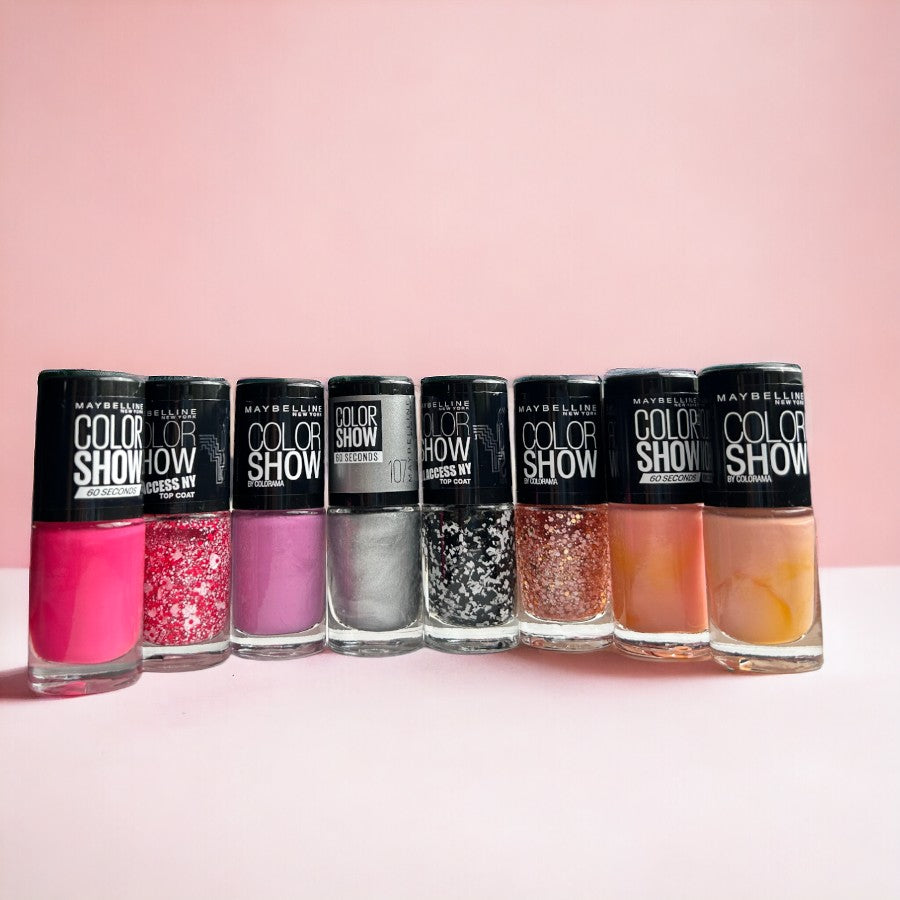 Maybelline New York & Max Factor – 16 Piece Makeup Kit – 8 Nail Polishes, 8 Lipfinity Lasting Lip Tint